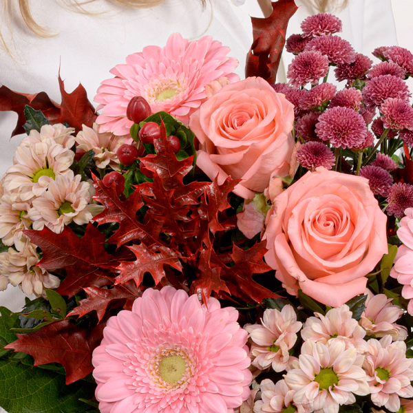 Blumenstrauß Lieber Gruß mit Halloren Kugeln & Vase