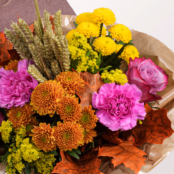 Blumenstrauß Blütenkuss mit Halloren Kugeln & Vase