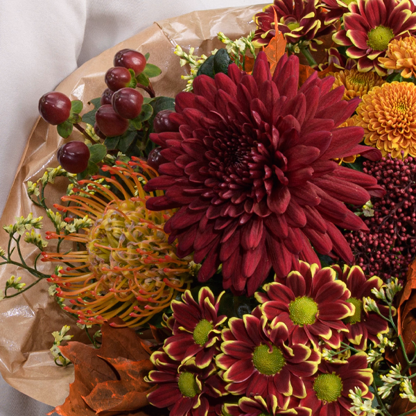 Blumenstrauß Herbstmärchen mit Halloren Kugeln & Vase