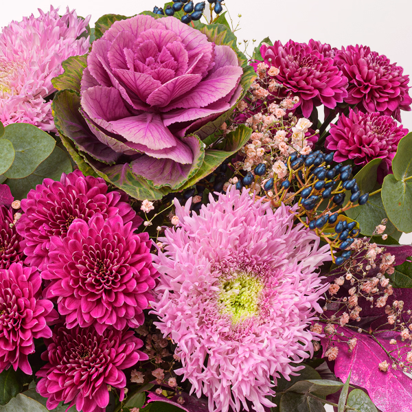 Blumenstrauß Herzensgrüße mit Halloren Kugeln & Vase