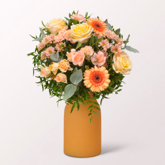 Blumenstrauß Zarte Grüße mit Halloren Kugeln & Vase