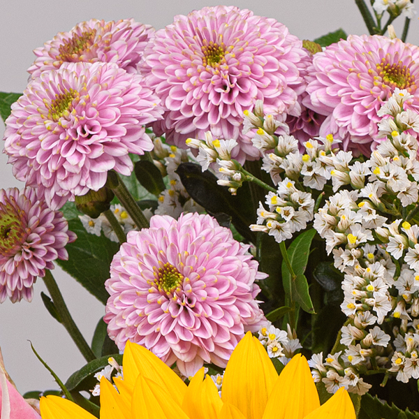 Blumenstrauß Sommergedicht mit Vase & Ferrero Giotto 3er