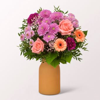 Blumenstrauß Farbspiel mit Vase & Ferrero Giotto
