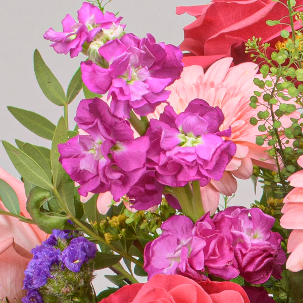 Premiumstrauß Sommerglühen mit Premiumvase & Ferrero Giotto 3er