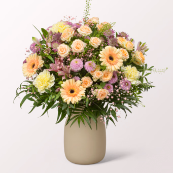 Blumenstrauß Sommerromanze mit Vase & Ferrero Giotto 3er