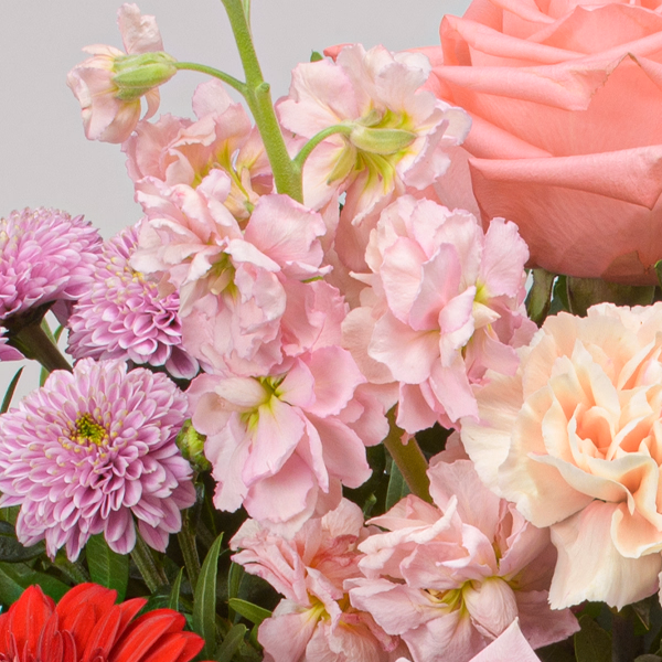 Blumenstrauß zum Muttertag mit Vase & Ferrero Giotto 3er