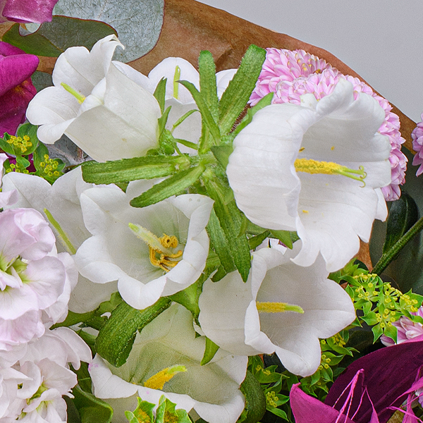 Flower Bouquet Du bist die Beste with vase & 3 Ferrero Giotto