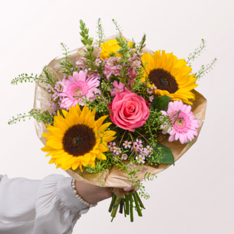 Flower Bouquet Pure Freude with vase & 3 Ferrero Giotto