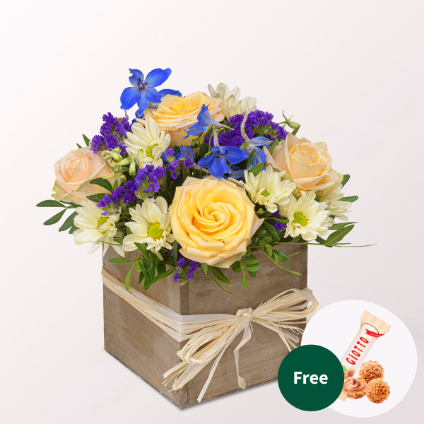 Arrangement Joy with 3 Ferrero Giotto