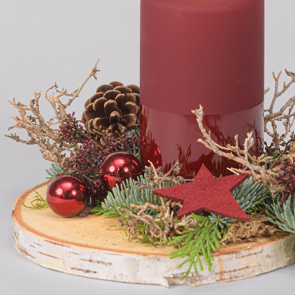 Christmas Arrangement with Bordeaux Coloured Candle with Halloren Balls