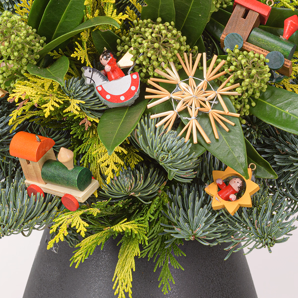 Blumenstrauß Bescherung mit Halloren Kugeln & Vase
