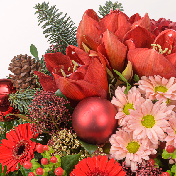 Blumenstrauß Kaminfeuer mit Halloren Kugeln & Vase
