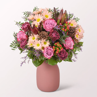 Flower Bouquet Blütentraum with Halloren Balls & vase