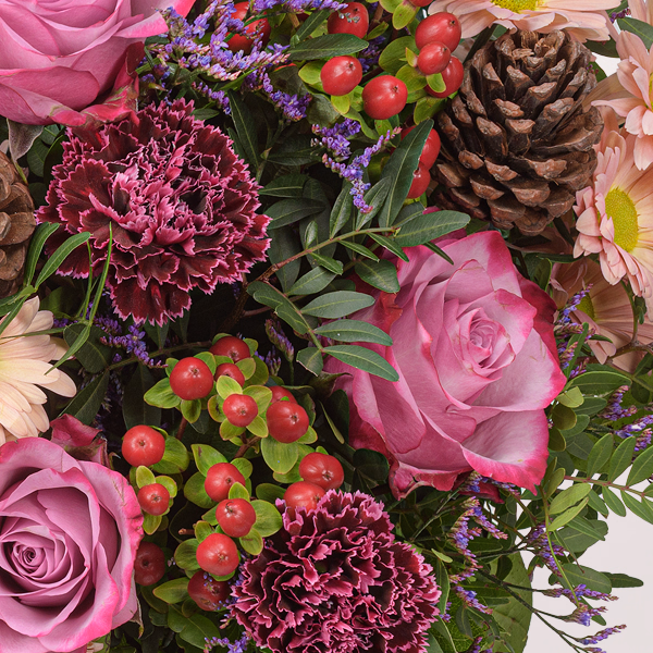 Blumenstrauß Blütentraum mit Halloren Kugeln & Vase