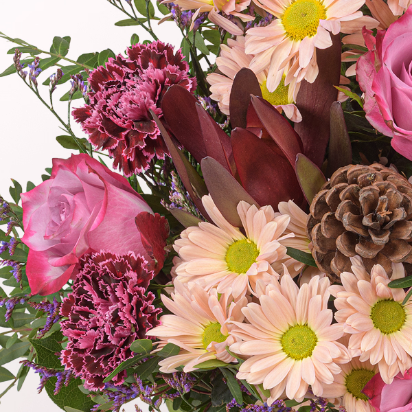 Blumenstrauß Blütentraum mit Halloren Kugeln & Vase