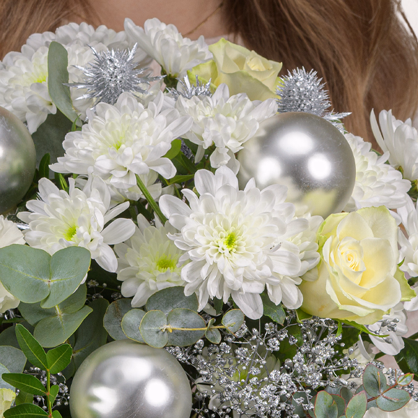 Premiumstrauß Snow White mit Premiumvase & Halloren Kugeln