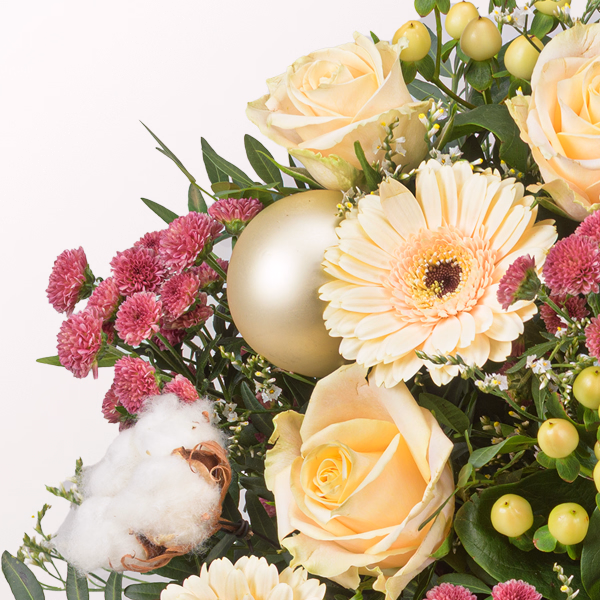 Premium Bouquet Zauberhaft with Premium Vase & Halloren Balls