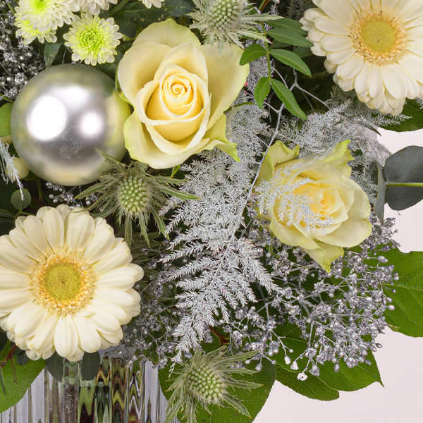 Premium Bouquet Schneeflocke with Premium Vase & Halloren Balls