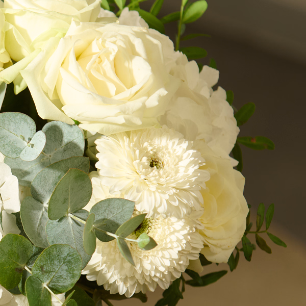 Romance mit Premiumvase & Halloren Kugeln