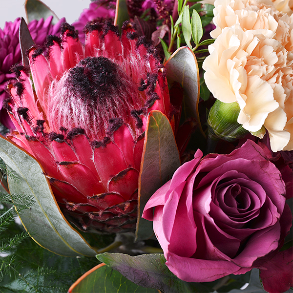 Happy Day with Premium Vase & Halloren Balls